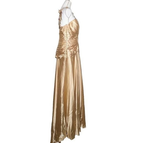Golden One Shoulder Gown - Picture 2 of 3